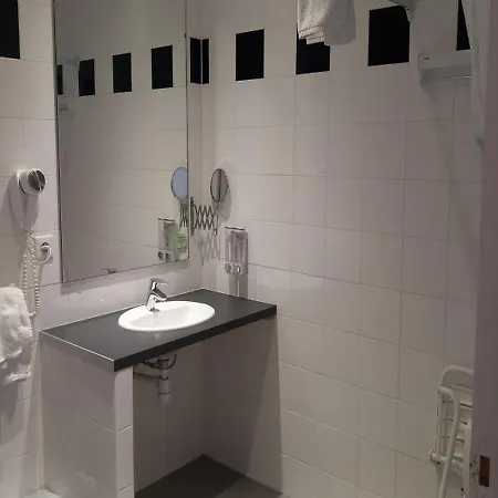 Hotel Les Jardins De L'ocean - Climatise 2*