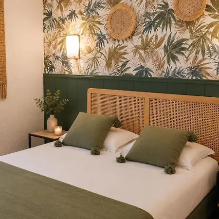 Les Jardins De L'ocean - Climatise Hotel 2*
